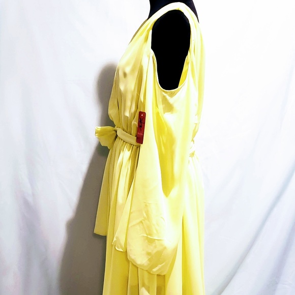 🆕Neon Yellow Cold Shoulder Maxi Dress🦄💋 - Picture 4 of 7